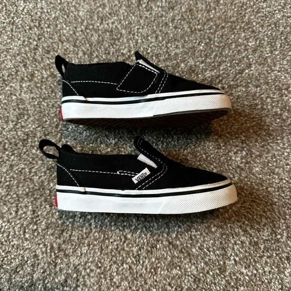 Vans Toddler Black Slip-On Shoes - Picture 2 of 7